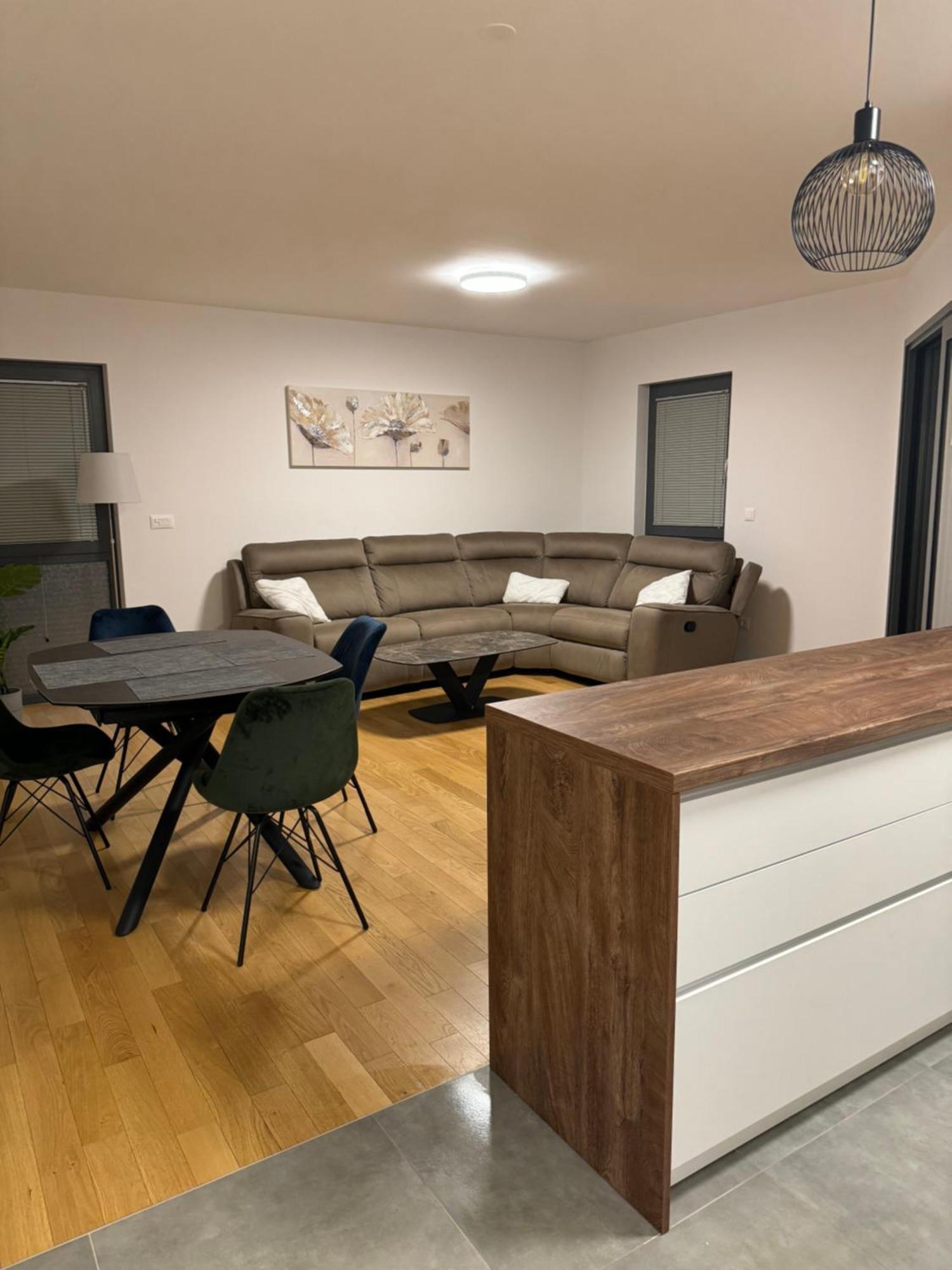Dvj Apartments 比奥格勒·纳·莫鲁 外观 照片